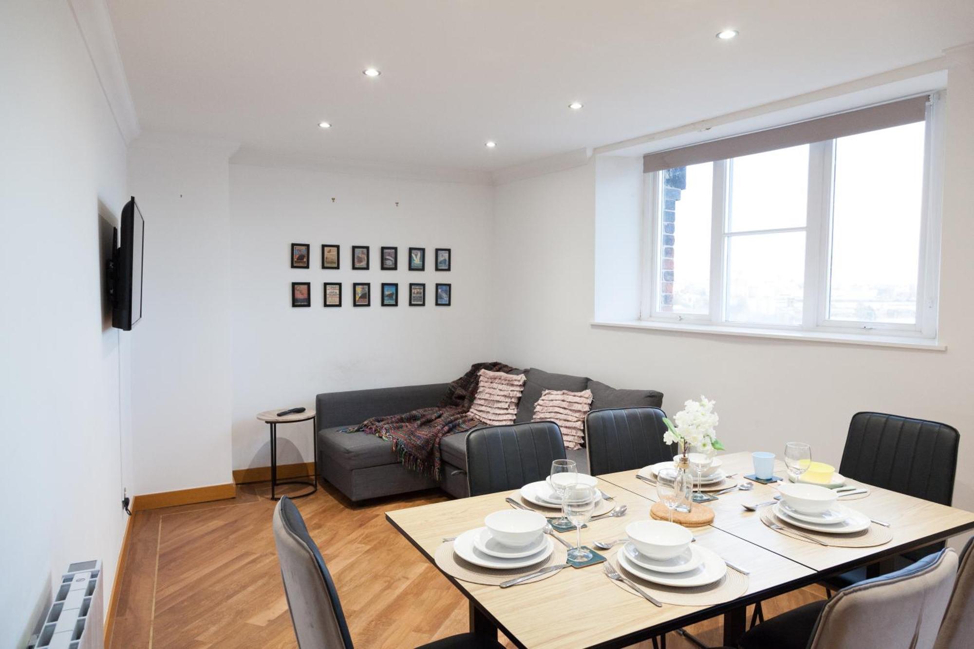 Weekly & Monthly Stays In Penthouse For Contractors Or Leisure Single Or Superking Beds Available Биркенхед Екстериор снимка